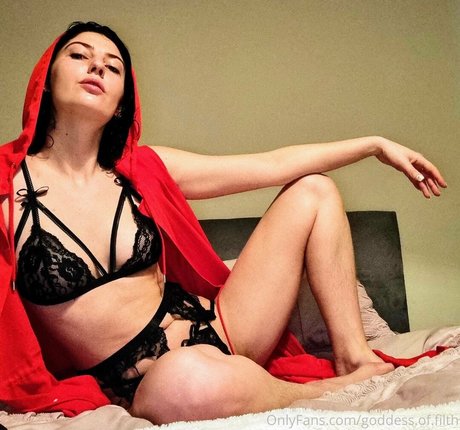 goddess of filth 独占スター 写真