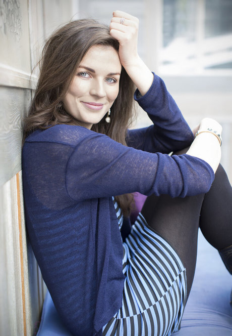 Aisling Bea セクシーモデル 写真