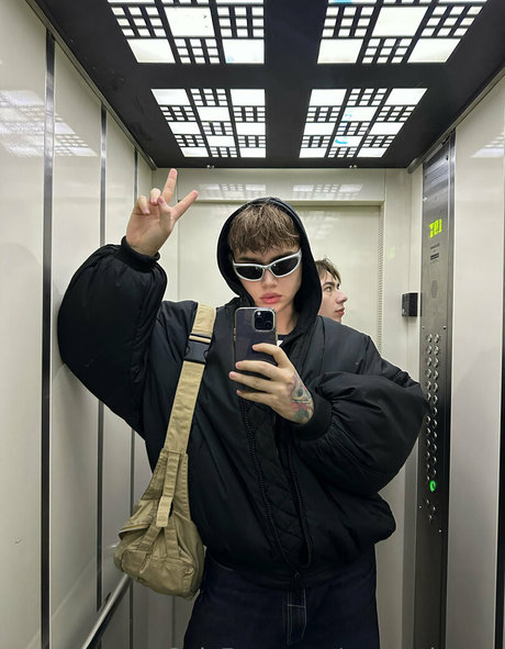 sweeetbooyy ヌードのポルノスター 写真