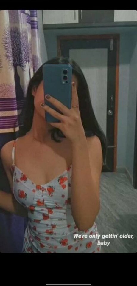 Sakshi Patil ヌードスター 写真