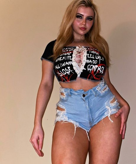 Larkan Danielle モデル 写真