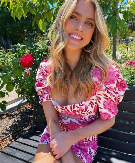 Anne Winters 無料のスター 写真