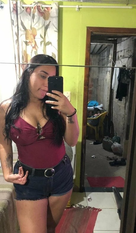 Anathalia Cristina ヌードスター 写真
