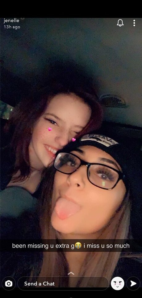 Jenelle Mathew セクシー女優 写真