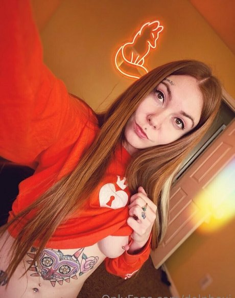 delphoxi セックスモデル 写真