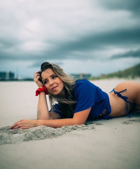 Sarah Senecal 高品質モデル 写真