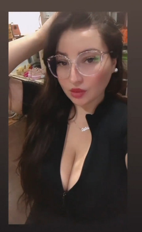 Estefania Rodriguez ポルノスター 素敵 写真