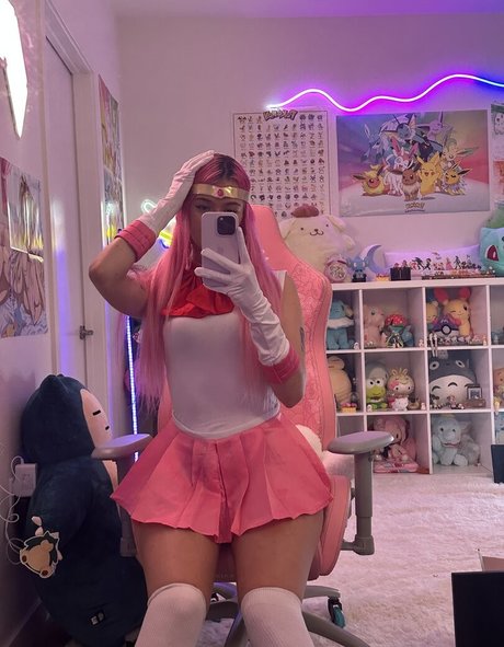 Luvstruck ポルノスター 裸 写真