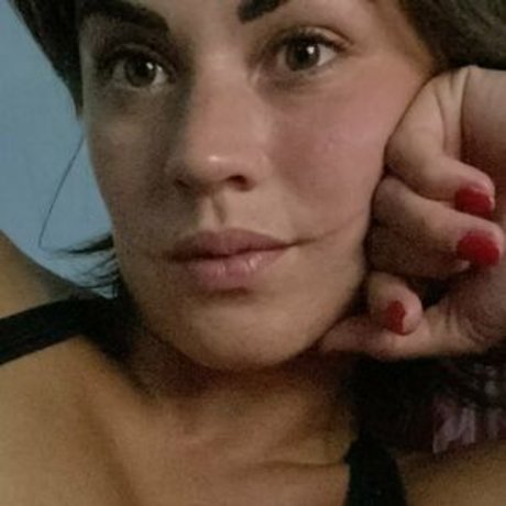Vic Alouqua ポルノ女優 写真