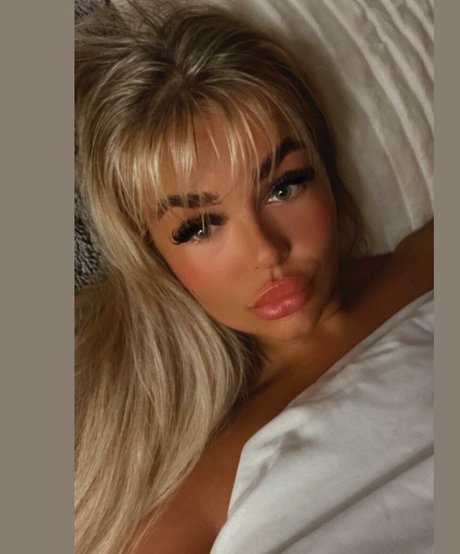 Kayleigh Thomsen xxxスター ギャラリー