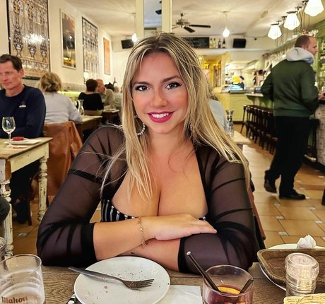 Sensi Lowe ヌード女優 画像
