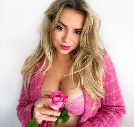 曲線美のxxx onlyfans ポルノ 写真