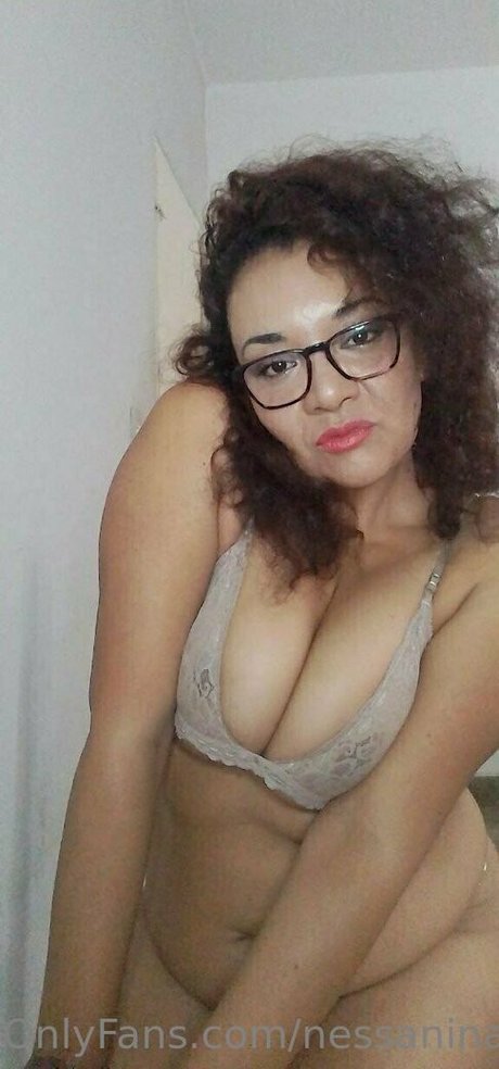 nessanina ポルノスター 写真