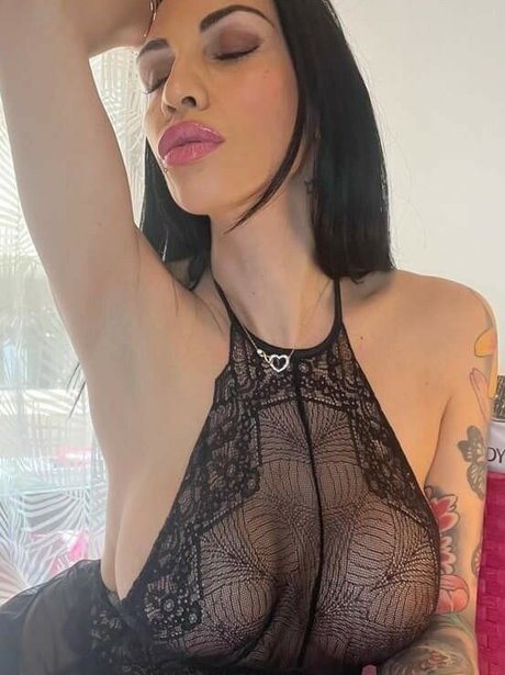 Giulia Diamond アートスター 写真