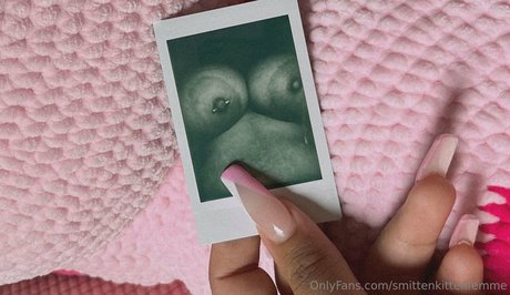 smittenkittenfemme ヌードのポルノスター 画像