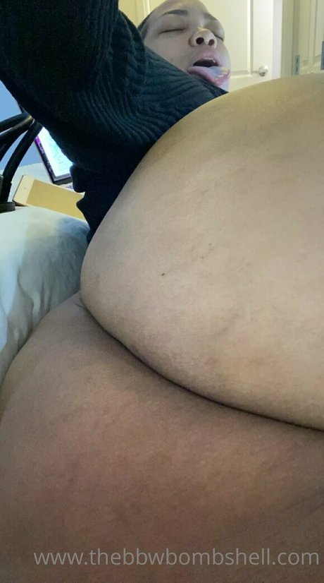 boujeebombshell セックス女優 写真