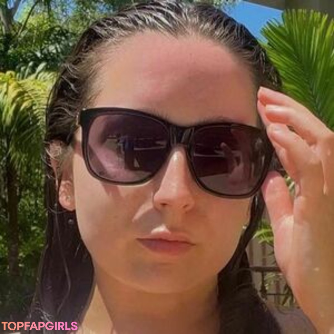 Kirsty Louise Wells ポルノスター パーフェクト 写真