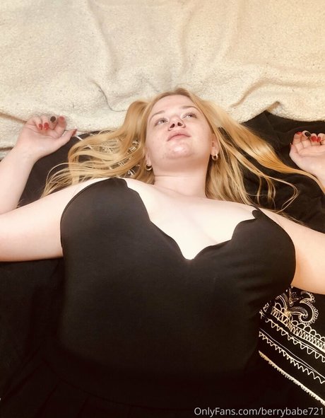 berrybabe721 エロティックなスター 写真