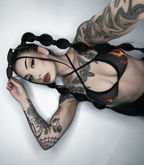 Kxrlymxrie 完璧な女優 ギャラリー