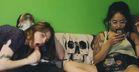 Caring Erin 最高のモデル 写真