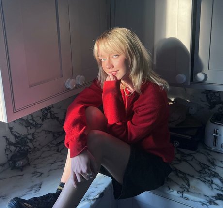 Lola Clark ポルノスター エロティック 写真