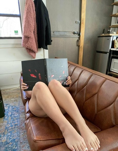 luckywithlola ヌードモデル 写真