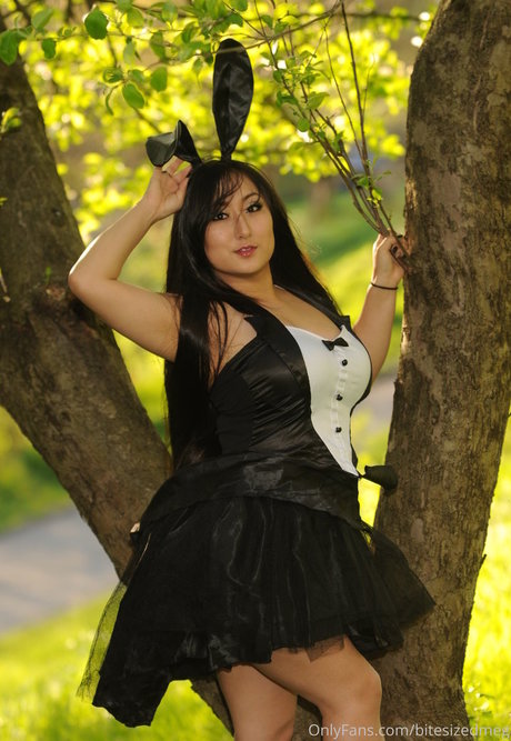 Bitesizedmeg 美しい女優 写真