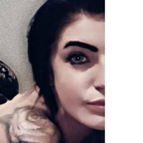 demigod jansevanrensburg セクシー女優 写真