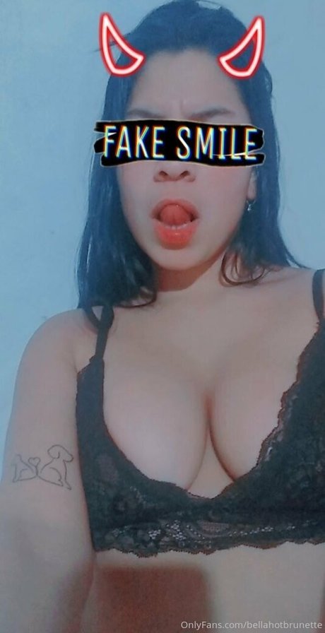 bellahotbrunette ポルノスター 可愛い 画像