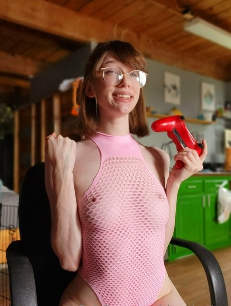 cinnabutton 女優 画像