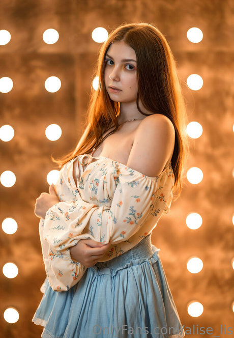 alise lis ポルノスター 独占 写真