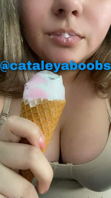 cataleyaboobs 最高のスター 写真