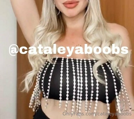 cataleyaboobs ポルノモデル 写真