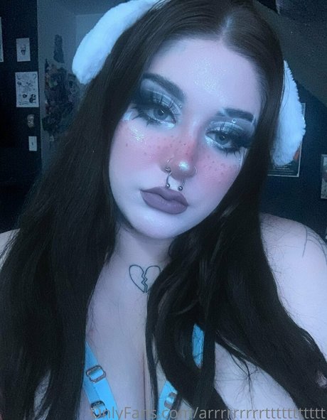 Ur E Mommy profile image
