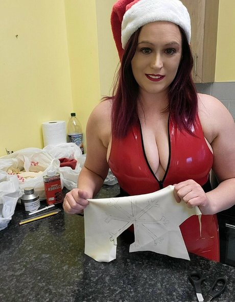 latexnikki12 セクシー女優 写真