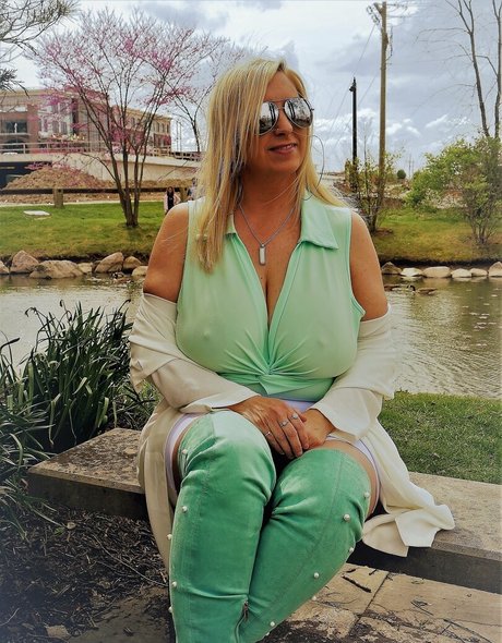 indyhw ポルノモデル 画像