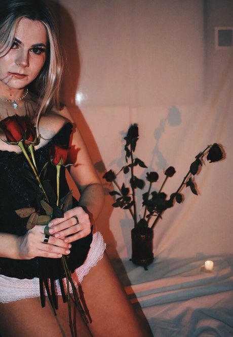 Emily V xxxポルノスター 写真