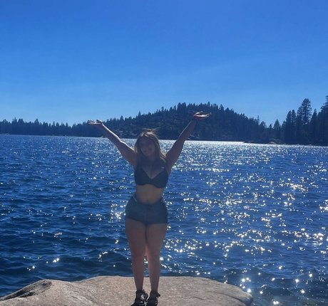 Haley E エロティックなスター 写真