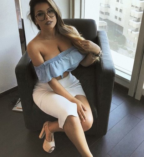 Beatriz Botas Gomez 裸の女優 写真