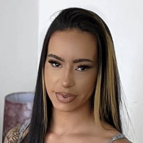 therealnaisiobhan 高品質スター 画像