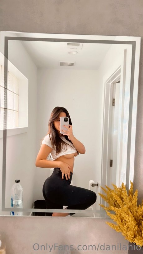 Dani Lanio 高品質のポルノスター 写真