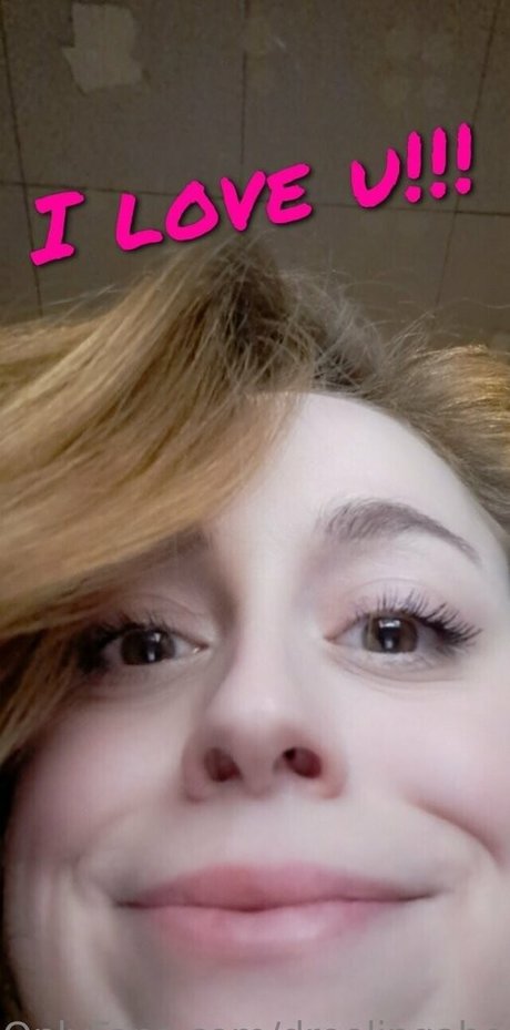 DroolingAhegaoQueen エロティックモデル 写真