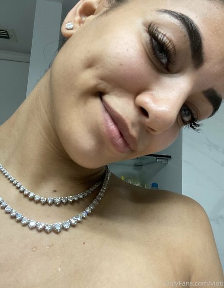 Daniella Vioti トップモデル 写真