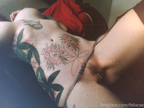 Felix Rae ポルノスター 裸 写真