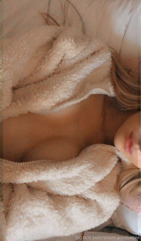 Annabeth Davies 裸のポルノスター 写真