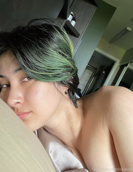 Sinastri ポルノスター 写真