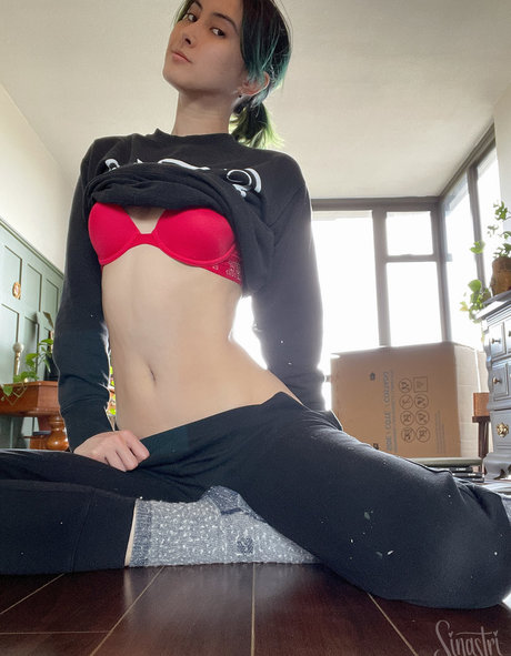 Sinastri エロティック女優 アーカイブ