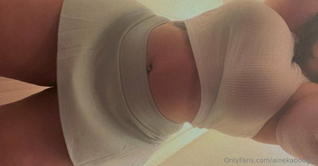 ainekaboogie エロティック女優 画像