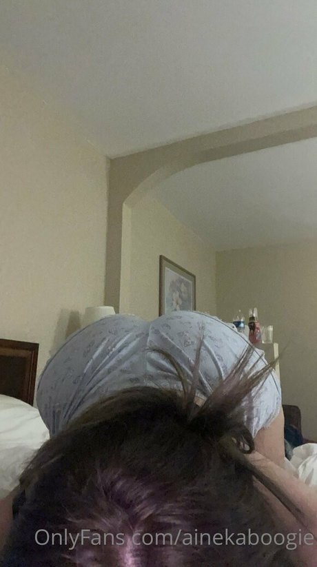 ainekaboogie エロティックモデル 写真
