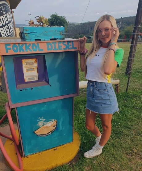 liamekrugerxoxo アートモデル 写真